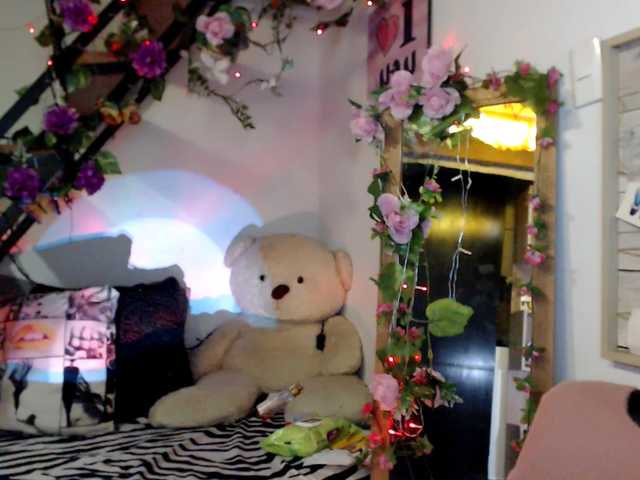 lunasky83 live cam on BongaCams