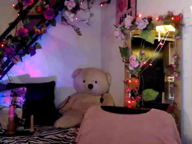 lunasky83 webcam