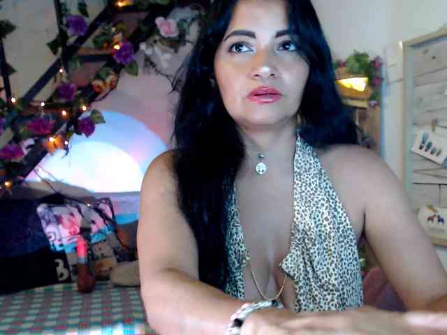 lunasky83 webcam