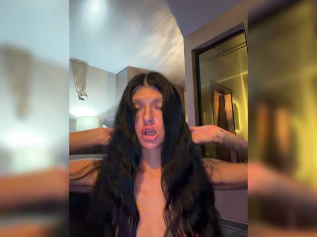 chicanogirl live cam on BongaCams