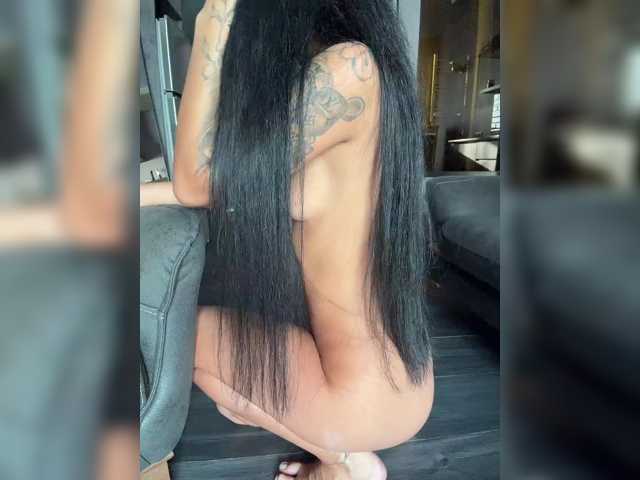 chicanogirl live cam on BongaCams