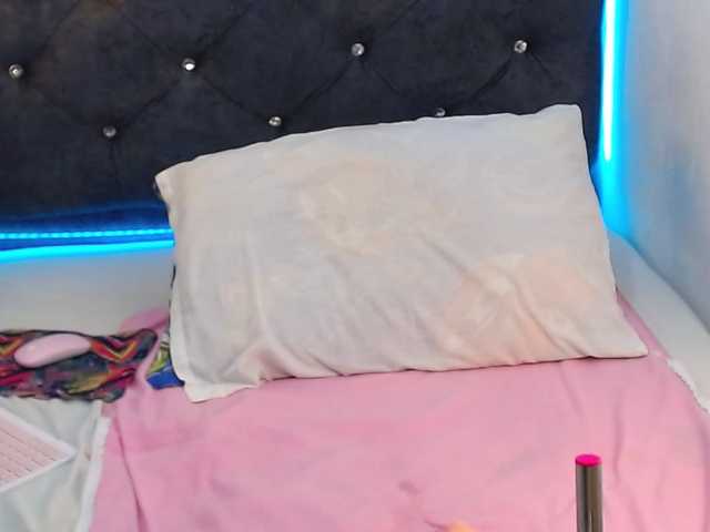 Lunaxx21 live cam on BongaCams
