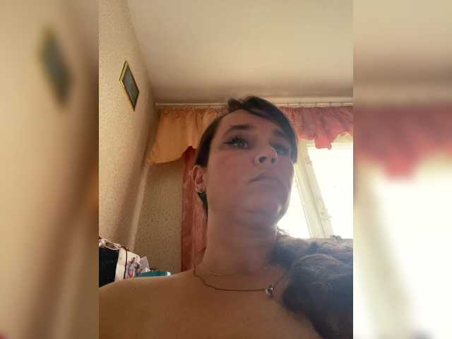 SaliiOnli live cam on BongaCams