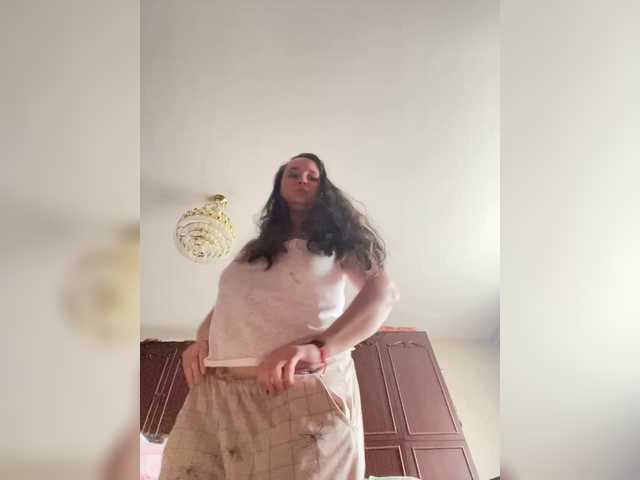 SaliiOnli's BongaCams show and profile