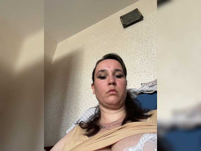 SaliiOnli live cam on BongaCams