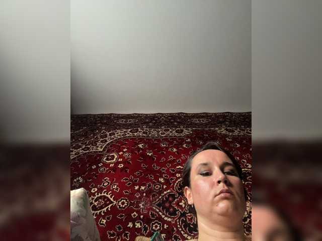 SaliiOnli live cam preview