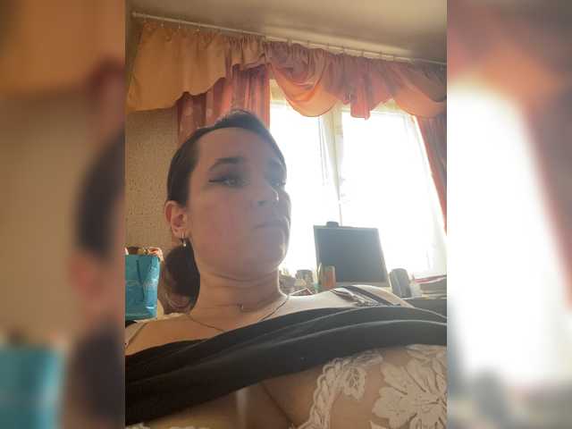 SaliiOnli live cam on BongaCams