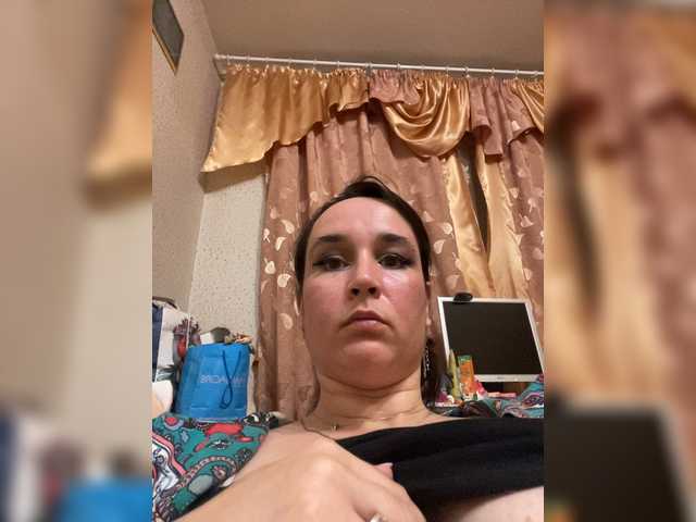 SaliiOnli live cam on BongaCams