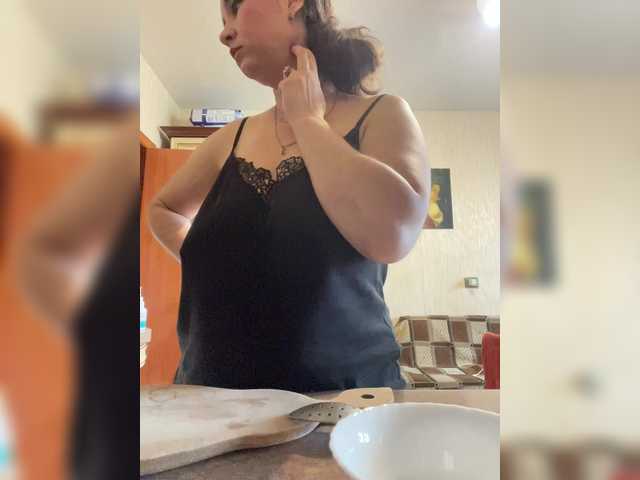 SaliiOnli live cam on BongaCams