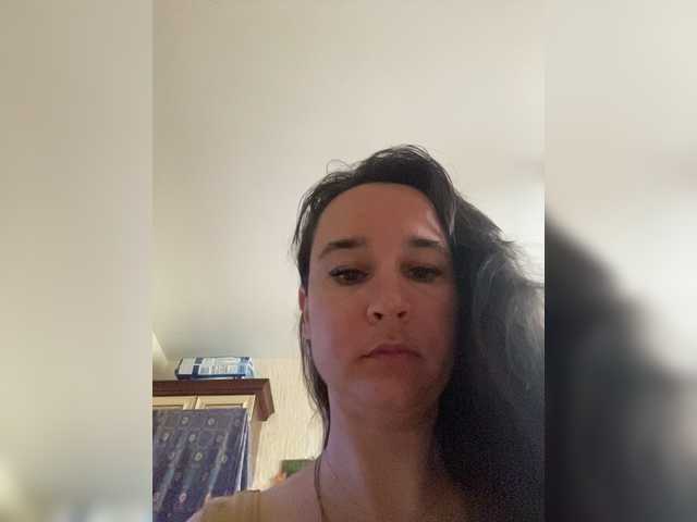SaliiOnli live cam on BongaCams