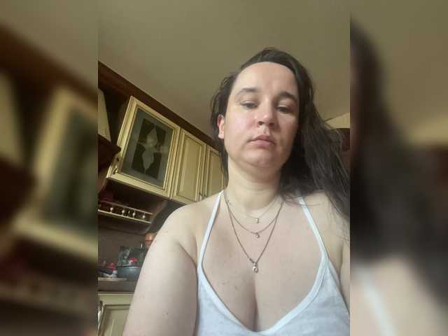 SaliiOnli's BongaCams show and profile