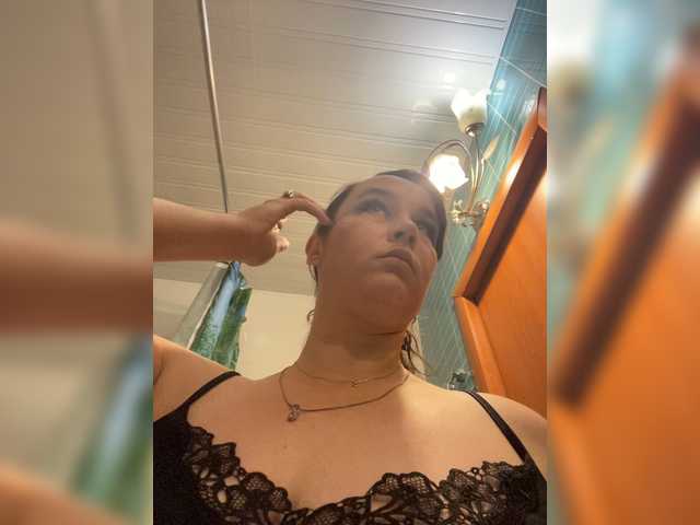 SaliiOnli live cam