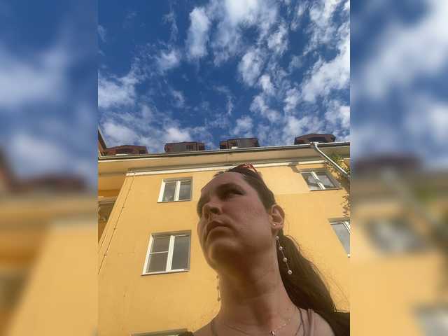 SaliiOnli live cam on BongaCams