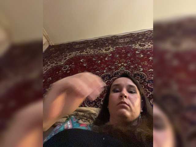 SaliiOnli live cam preview