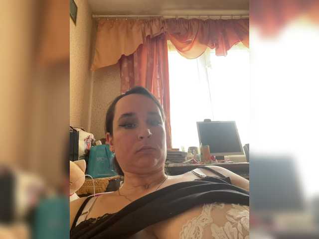 SaliiOnli live cam on BongaCams