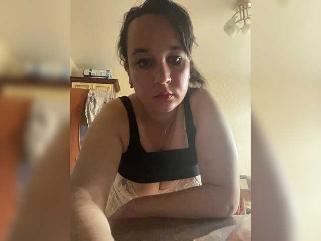 SaliiOnli live cam on BongaCams