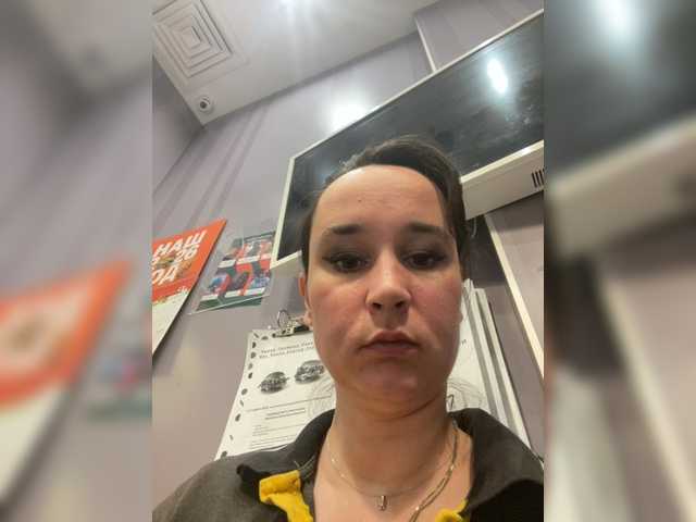 SaliiOnli's BongaCams show and profile