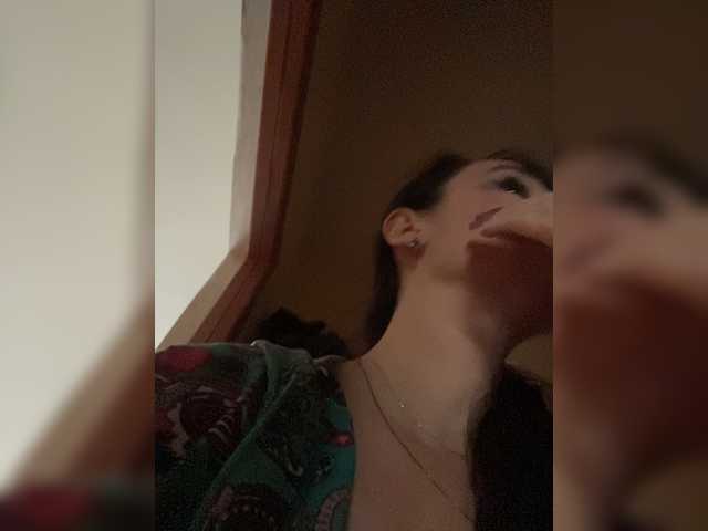 SaliiOnli live cam on BongaCams