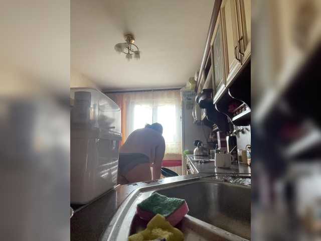 SaliiOnli's BongaCams show and profile