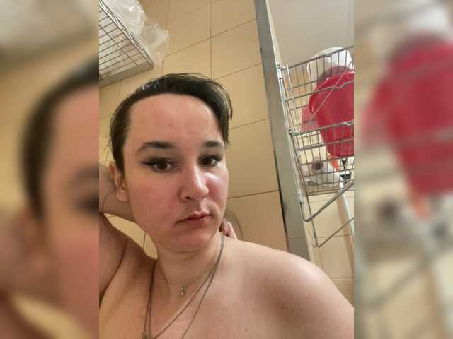 SaliiOnli's BongaCams show and profile