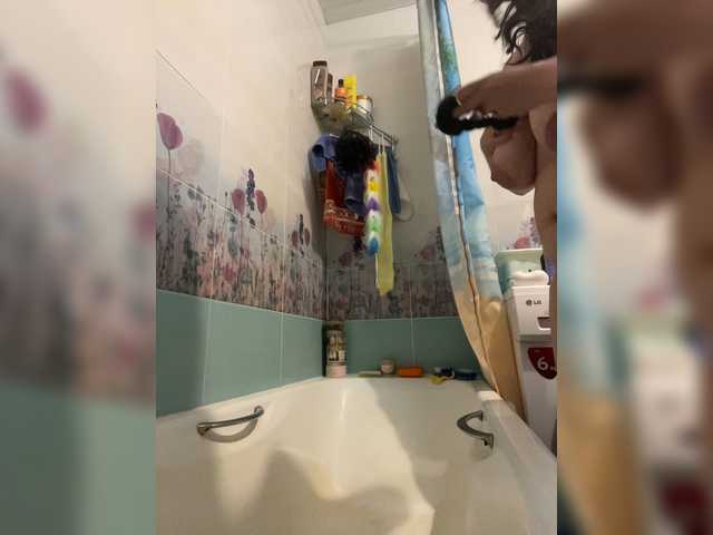 SaliiOnli live webcam show