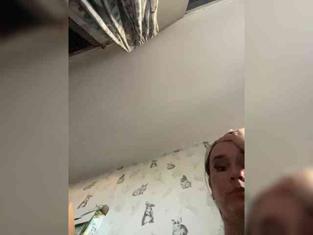 SaliiOnli webcam