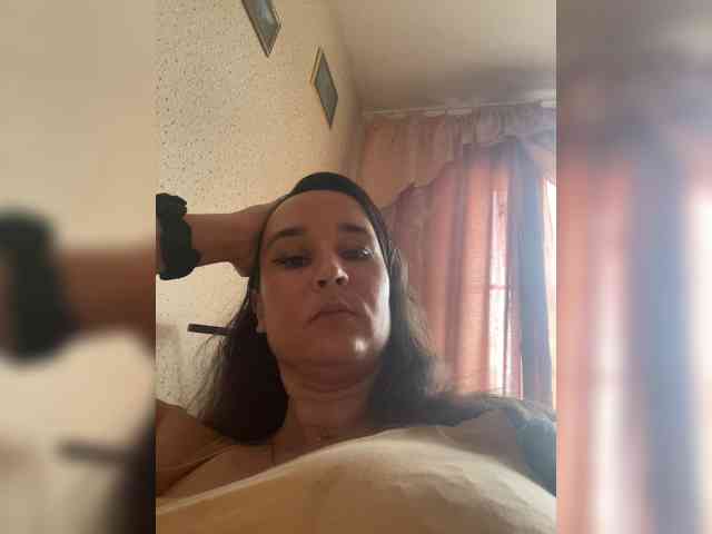 SaliiOnli webcam