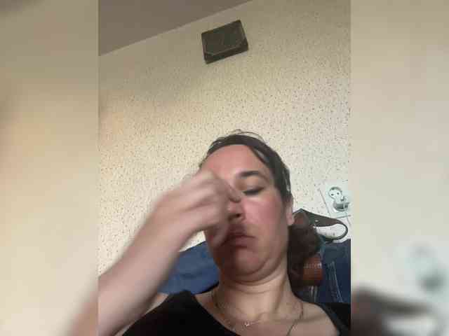 SaliiOnli webcam