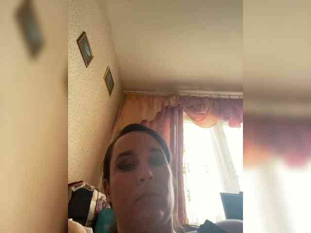 SaliiOnli webcam