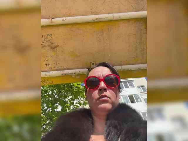 SaliiOnli webcam