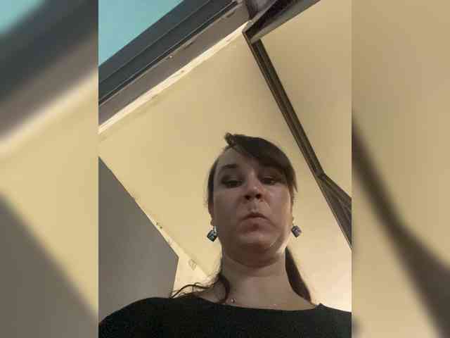 SaliiOnli webcam