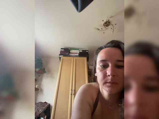 SaliiOnli webcam