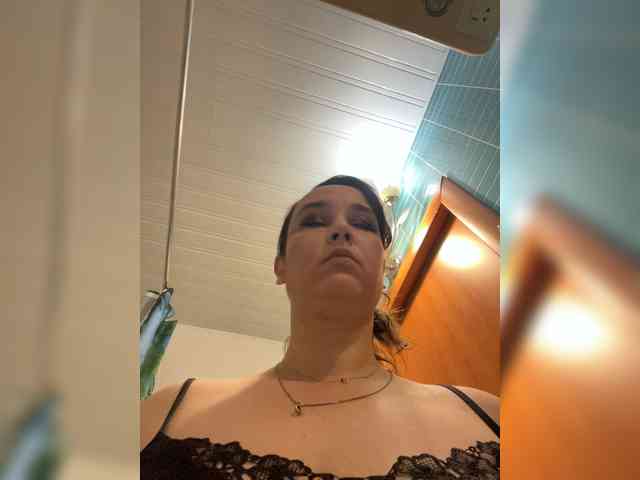 SaliiOnli webcam