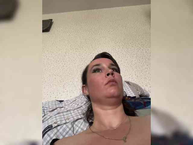 SaliiOnli Live Webcam on BongaCams