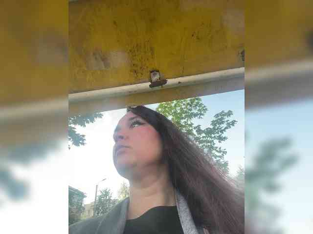 SaliiOnli webcam