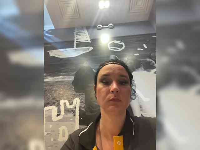 SaliiOnli webcam