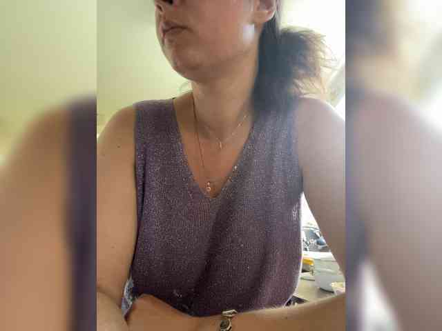 SaliiOnli webcam