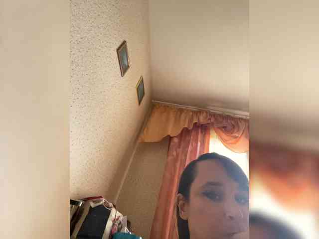 SaliiOnli webcam