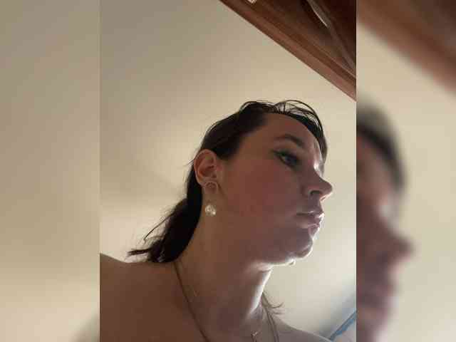 SaliiOnli webcam
