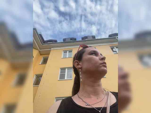 SaliiOnli webcam