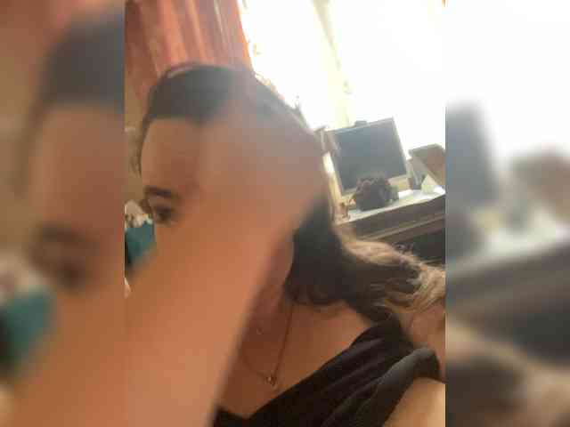 SaliiOnli webcam
