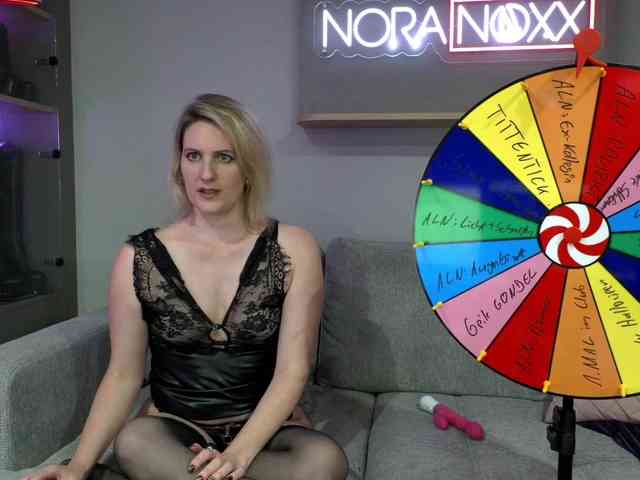 NoraNoxx webcam