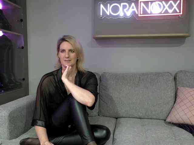 Model: NoraNoxx