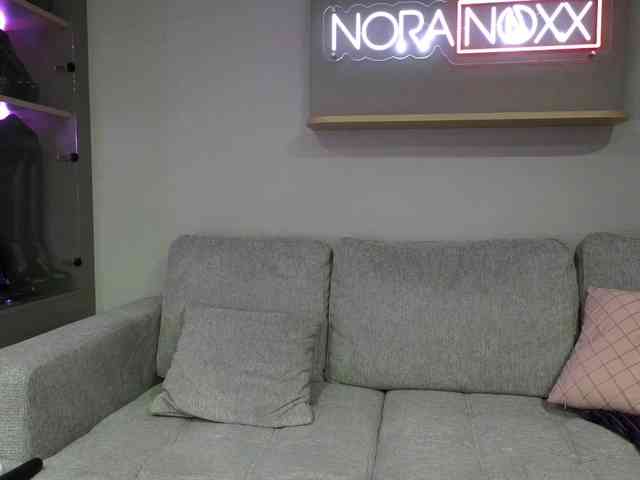 NoraNoxx webcam