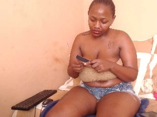 EbonyBoobz