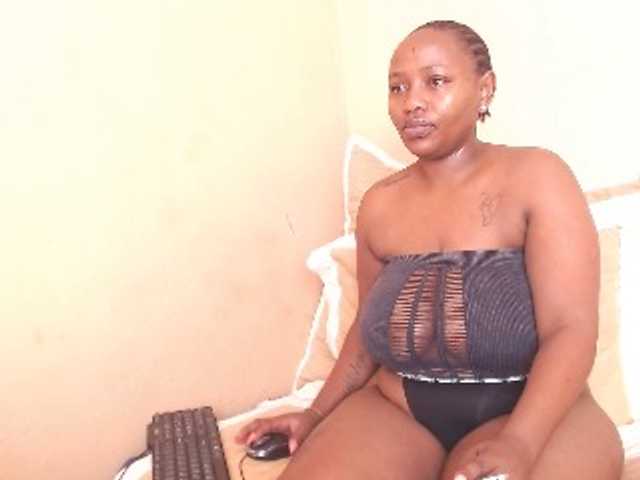 EbonyBoobz