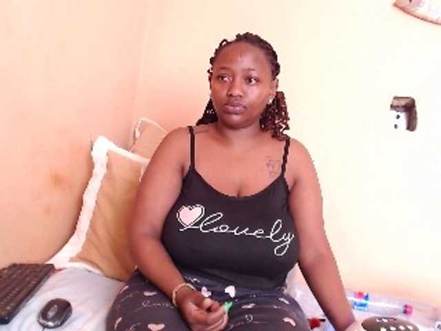 EbonyBoobz