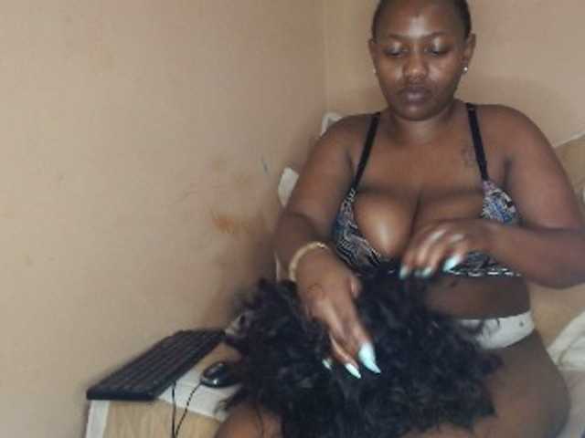 EbonyBoobz