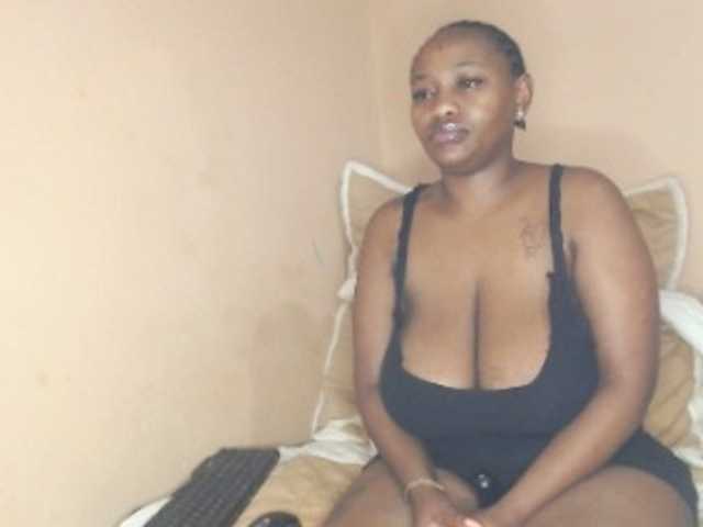 EbonyBoobz