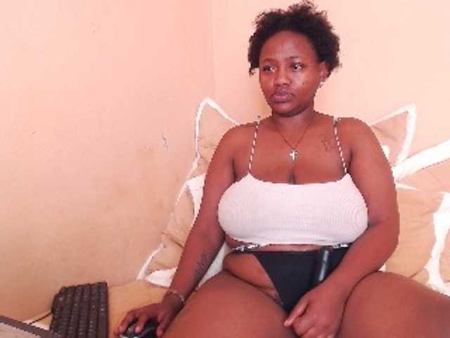 EbonyBoobz